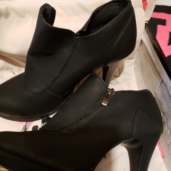 Booties - Picture 3 of 3